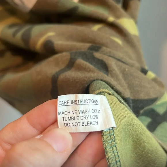 Rothco small men’s zombie resistance force green camouflage tee - Picture 4 of 5